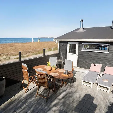 2 Bedroom Lovely In Feriehus