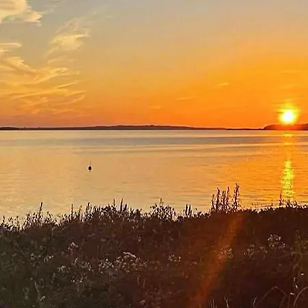 2 Bedroom Lovely In Feriehus