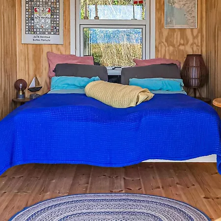 Сasa de vacaciones 2 Bedroom Lovely In