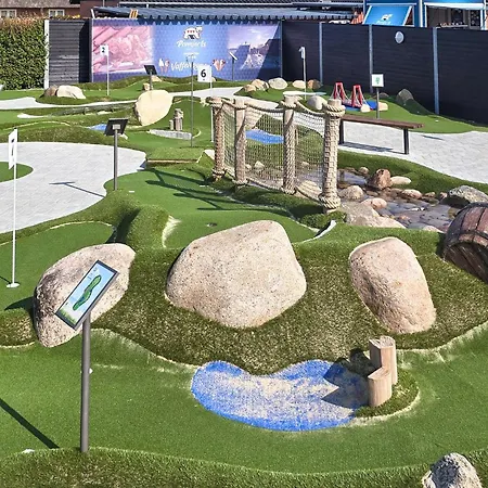 2 Bedroom Lovely In Сasa de vacaciones *