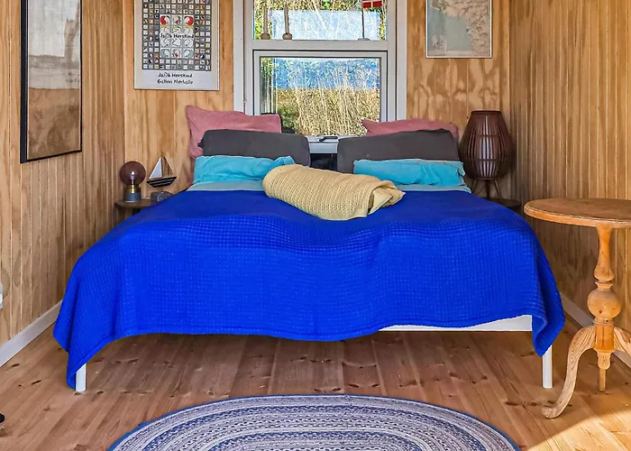 Сasa de vacaciones 2 Bedroom Lovely In